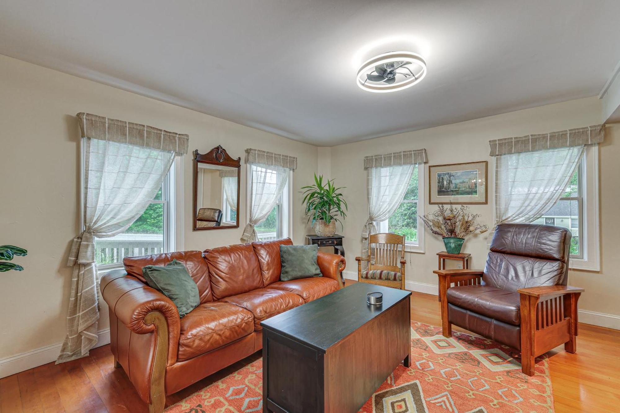 Quintessential New England Home With Patio And Grill! Putnam Exterior foto